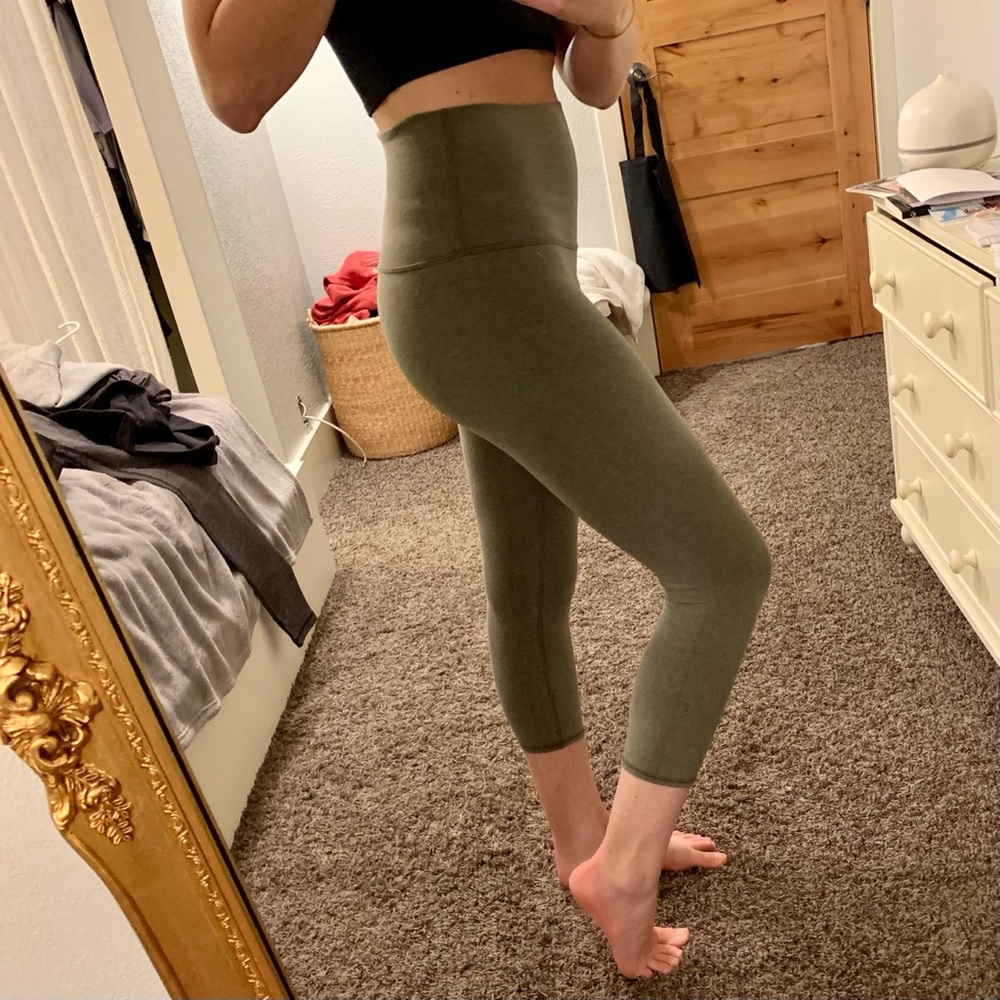 Lululemon Wunder Under Crop
